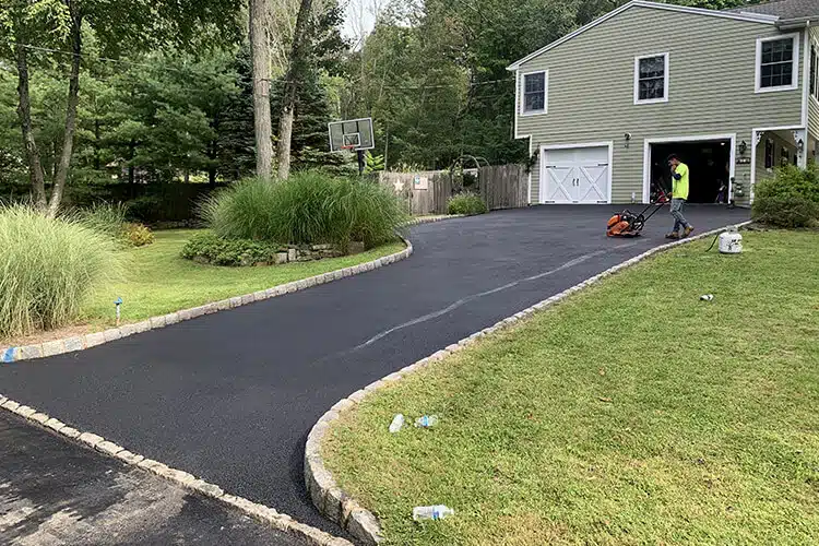 Residential asphalt instalation company near me